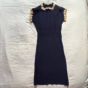 Vintage 1940s silk crepe dress with flower applique